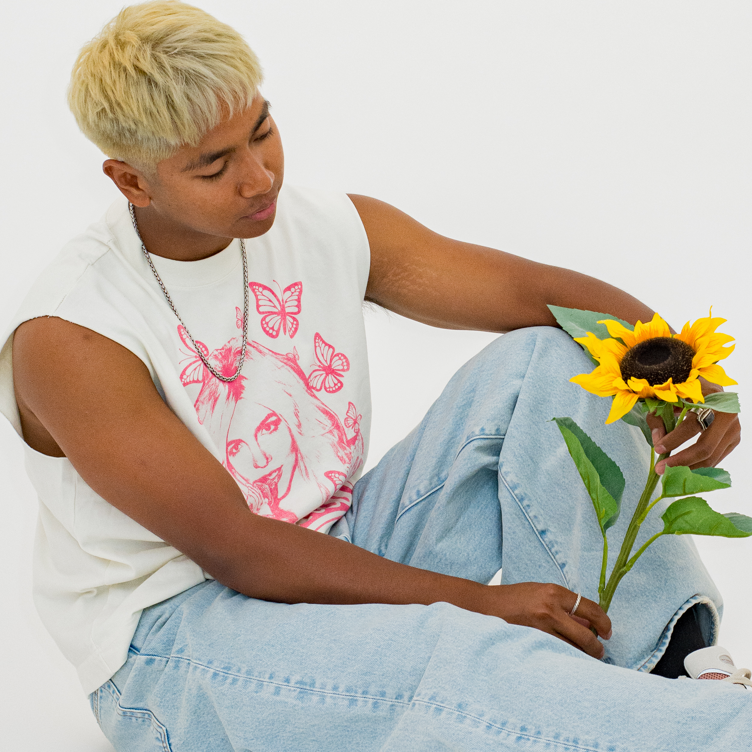 CYDAN POURS CHILDHOOD NOSTALGIA INTO LOVE SONG