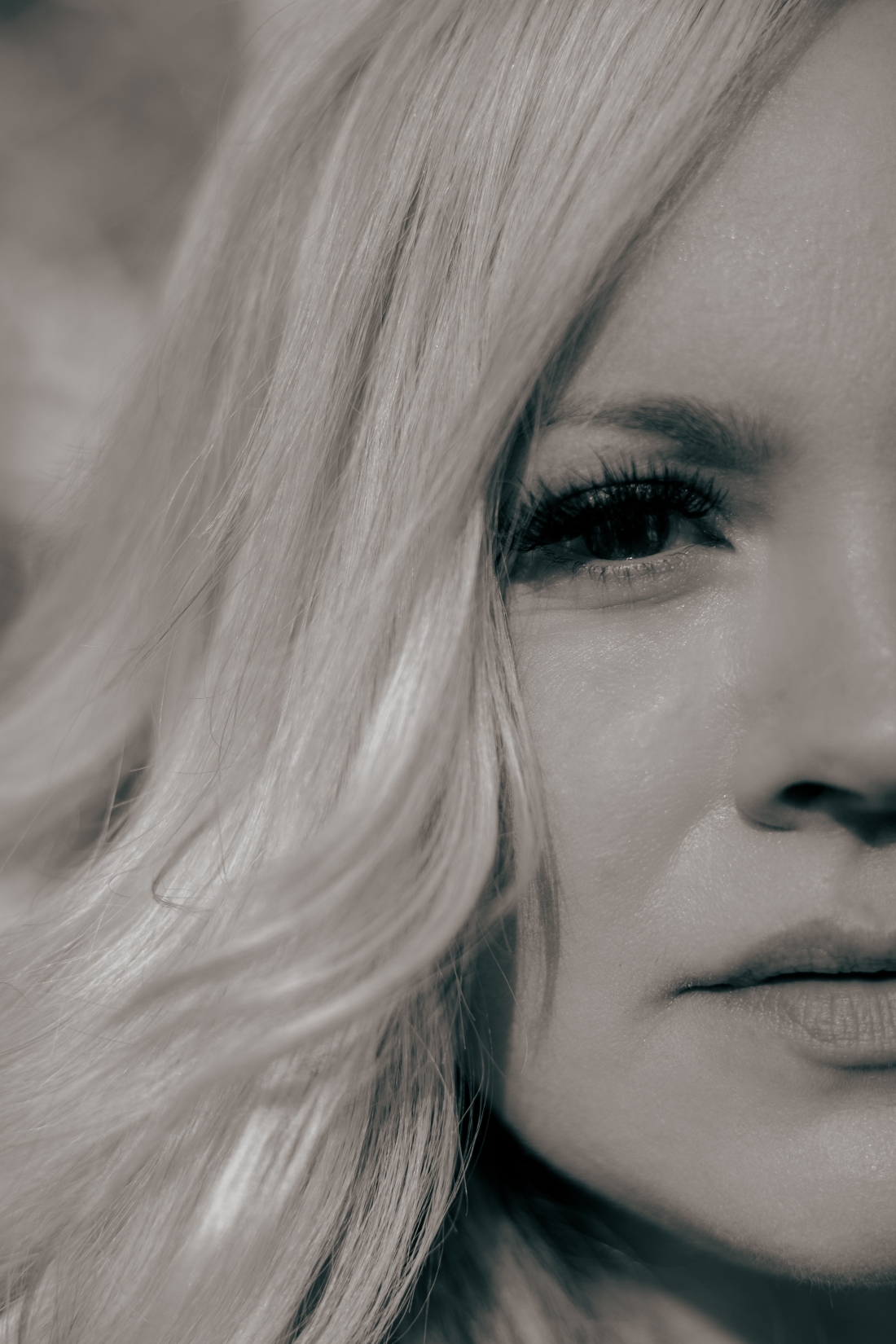 SUANNA FINDS STRENGTH IN I’LL BREATHE FOR YOU