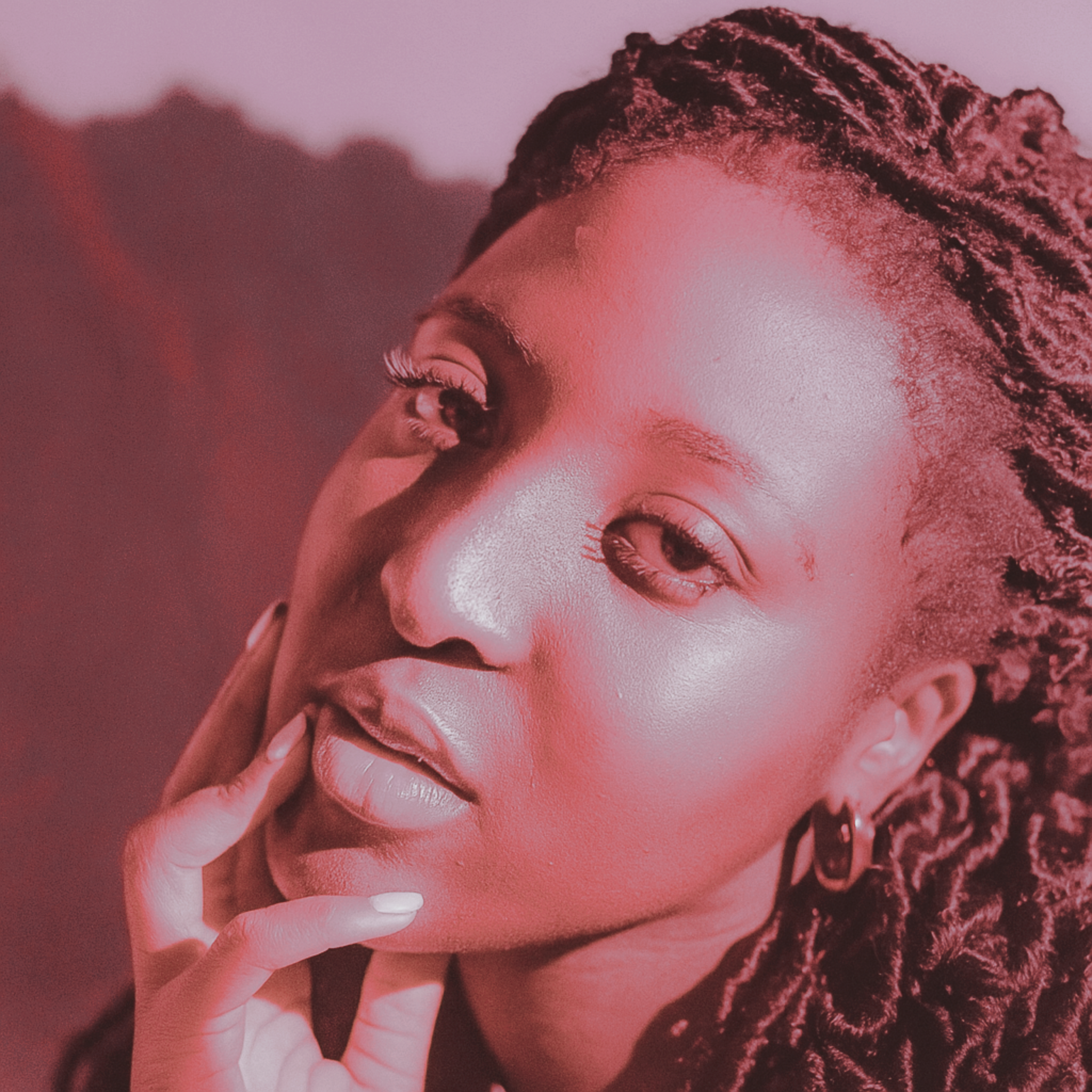 MAAME FLOATS INTO DREAMY R&B BLISS ON DAYDREAMING