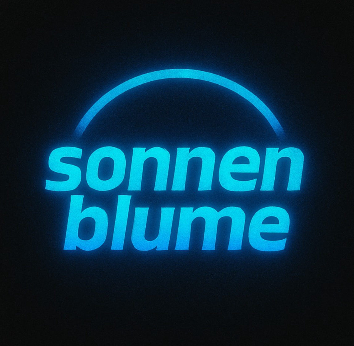 SONNEN BLUME BLOOMS IN MEMORY AND MOTION