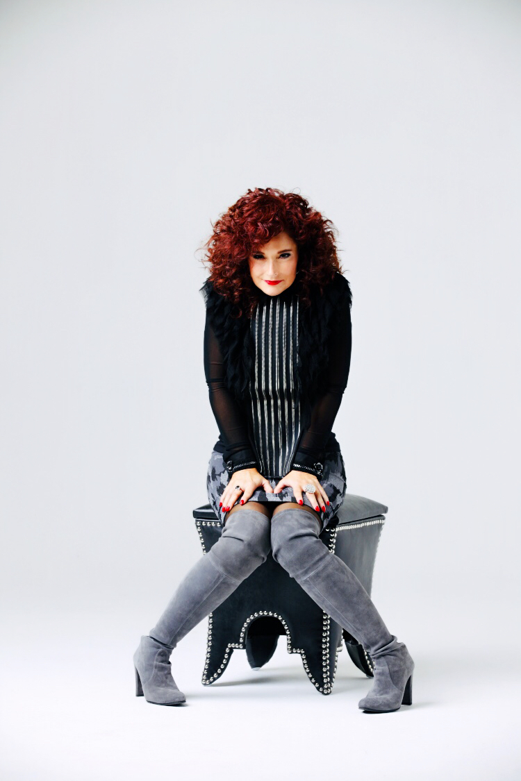 DWAYNA LITZ SHINES WITH ‘MY MIND’S ON YOU’